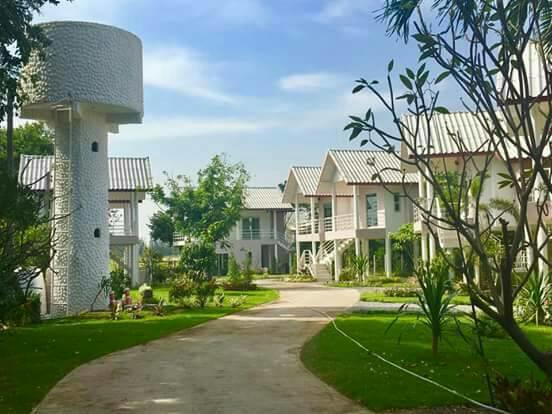 Hotel Baan Suan Geb Tawan Lop Buri Zewnętrze zdjęcie